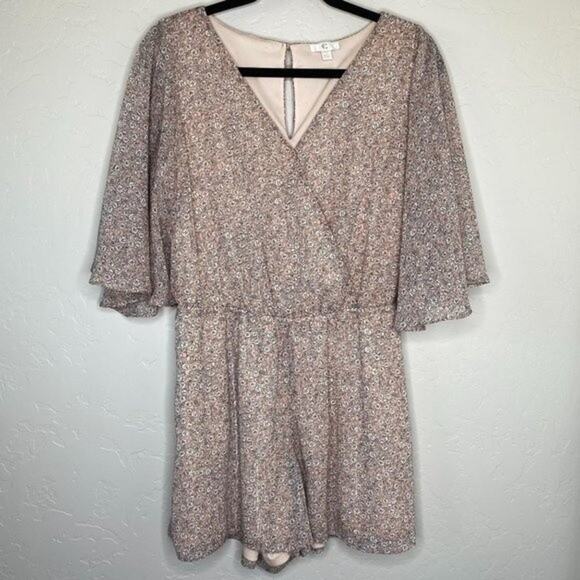 Charming Charlie Pink Wide Sleeve Romper Small - Picture 11 of 11
